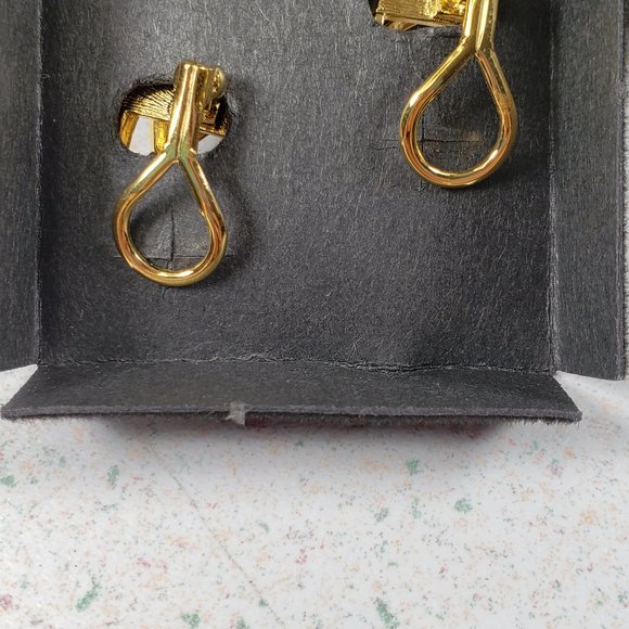 Vintage Signed Joan Rivers Set of 9 Interchangeable Cabochon Clip On Earrings - Picture 8 of 12